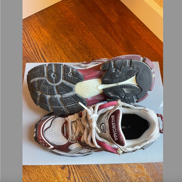 Balenciaga Runner Sneaker Burgundy and White Size:39 - Picture 6 of 15